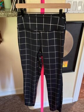 Good American Black Leggings with Silver Windowpane Grid like new